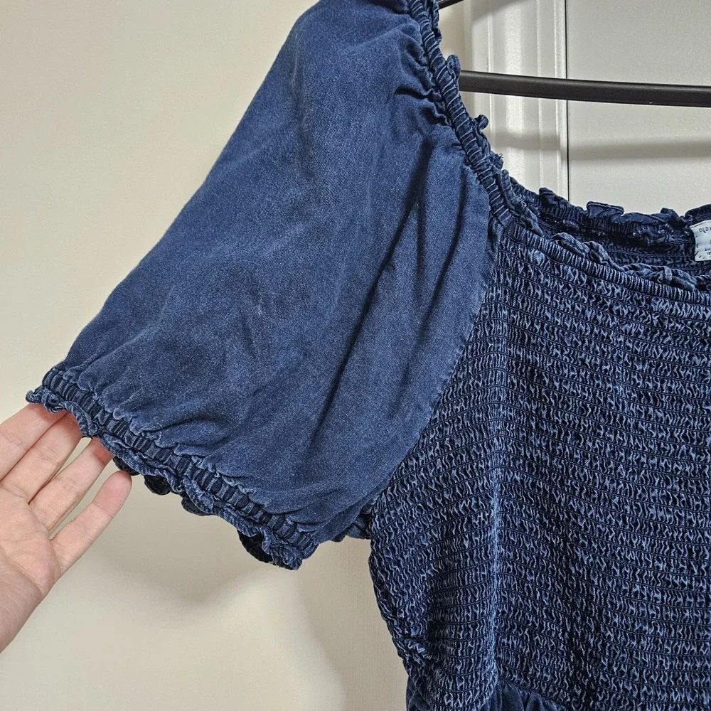 Old Navy Top Women XL Blue Smocked Puff Sleeve Peplum Lyocell Denim Look Blouse